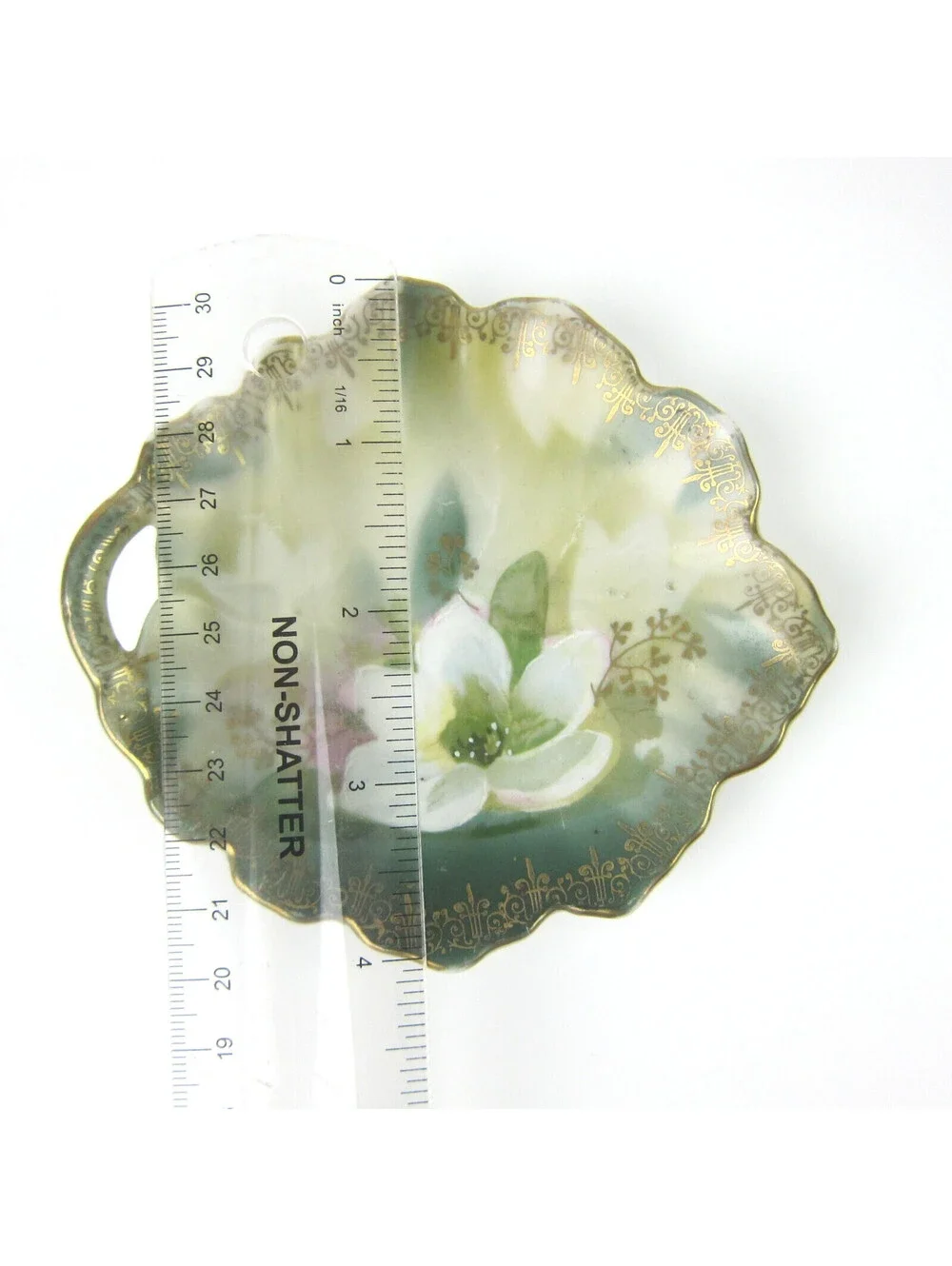 N/A antique leaf